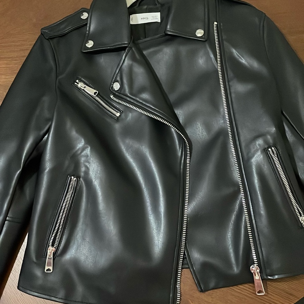 Mango jacket Liz, size small, worn once. Faux leather